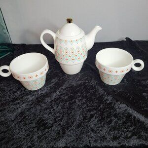 Vintage-Inspired Pinky Up Tea Set - Teapot & 2 Cups
